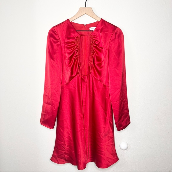 Gianni Bini Raini Satin Tie Red Dress Size 8 Long Sleeve A-Line Sexy Deep V - Picture 2 of 11
